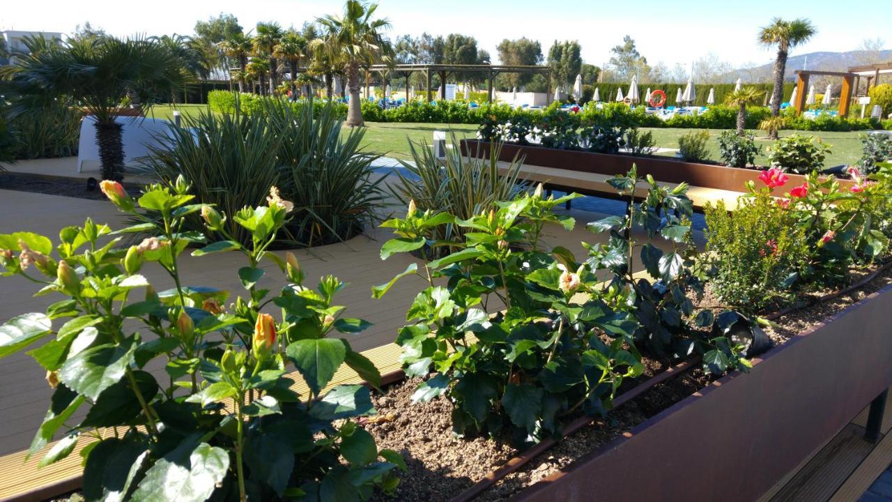 Hotel Mediterraneo 罗萨斯 外观 照片