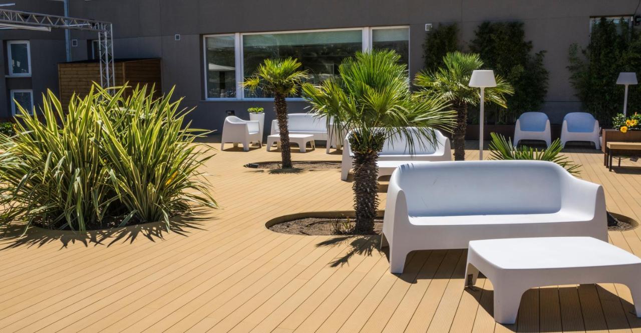 Hotel Mediterraneo 罗萨斯 外观 照片