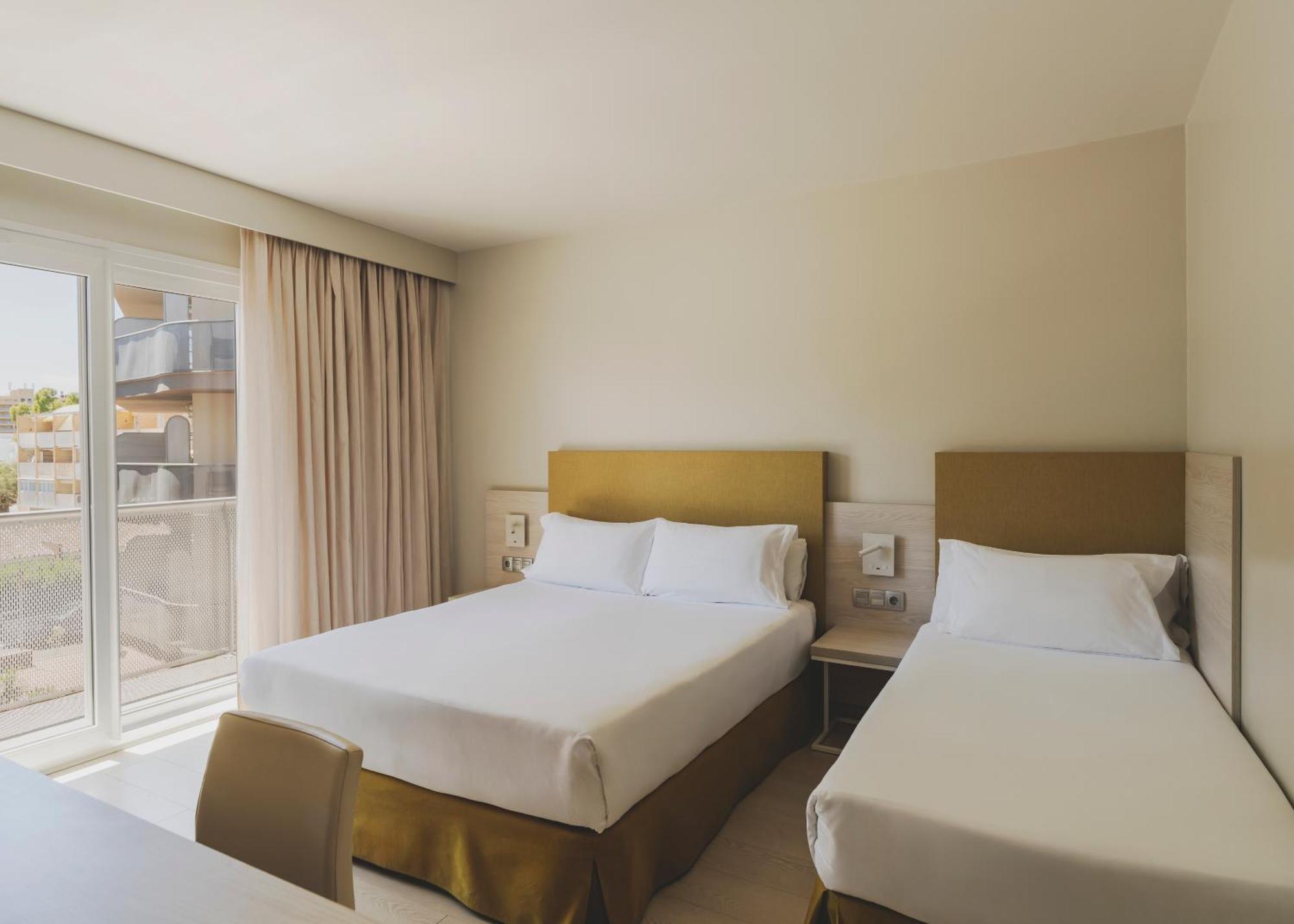 Hotel Mediterraneo 罗萨斯 外观 照片
